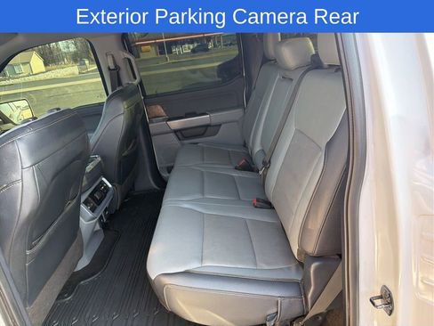 Used 2022 Ford F150 Lariat w/ Trailer Tow Package image 8