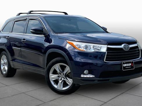 Used 2016 Toyota Highlander Limited w/ Driver Technology Package AWD/4WD image 3