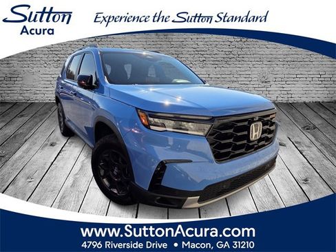 Used 2024 Honda Pilot TrailSport image 1