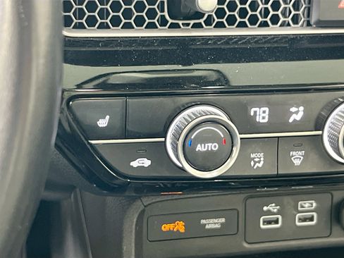 Used 2022 Honda Civic Touring image 19