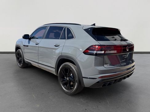 New 2026 Volkswagen Atlas Cross Sport SEL R-Line AWD/4WD image 4