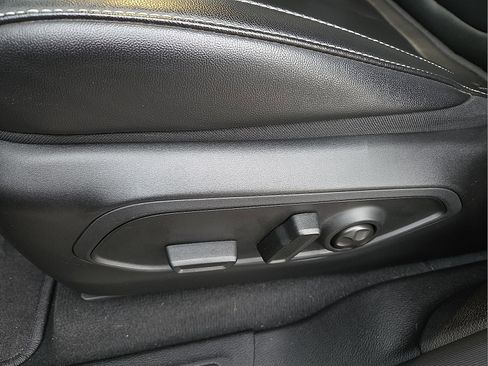 Used 2025 Jeep Grand Cherokee L Limited image 15