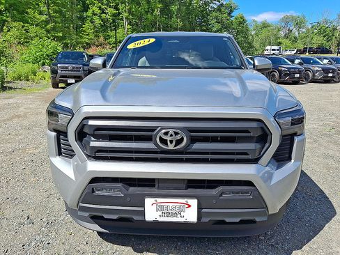 Used 2024 Toyota Tacoma SR5 AWD/4WD image 29