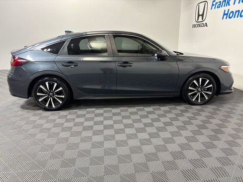 Used 2024 Honda Civic EX-L image 7