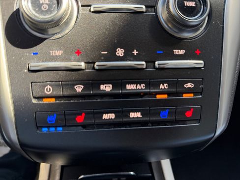 Used 2019 Lincoln MKC Reserve FWD image 11