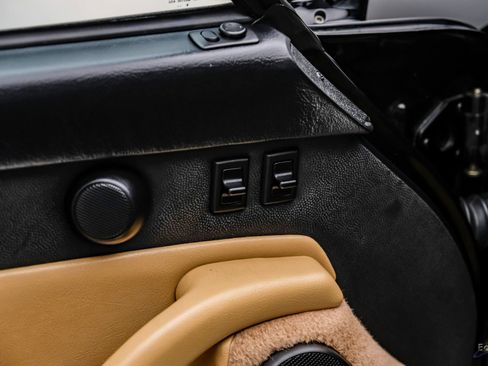 Used 1997 Porsche 911 Carrera S image 95