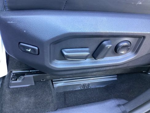 Used 2024 Toyota Tundra Platinum AWD/4WD image 15