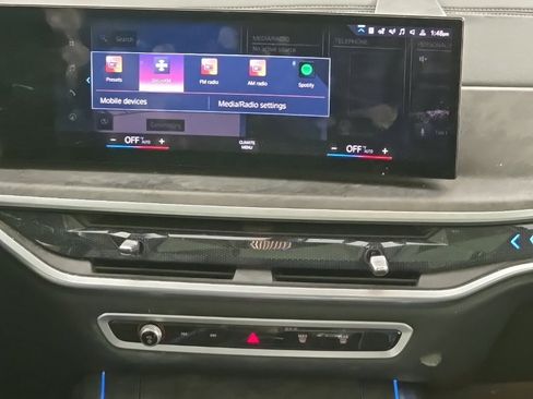 Used 2023 BMW X7 xDrive40i w/ Premium Package image 14