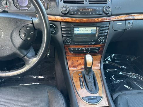 Used 2003 Mercedes-Benz E 500 Sedan image 27