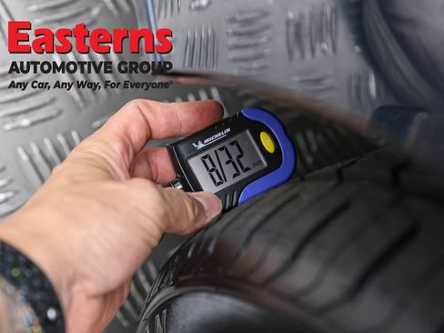 Used 2024 Volvo S60 B5 Core FWD image 27