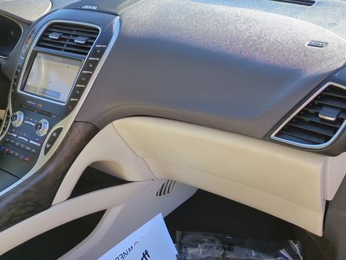 Used 2020 Lincoln Nautilus Reserve w/ Equipment Group 201A image 34