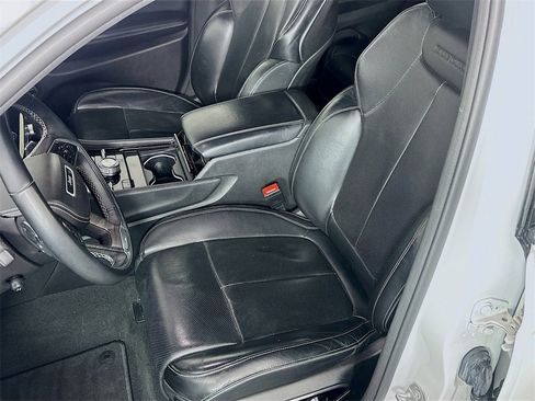 Used 2022 Jeep Grand Cherokee Overland w/ Luxury Tech Group IV image 20