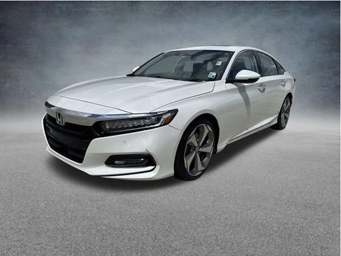 Used 2020 Honda Accord Touring image 3