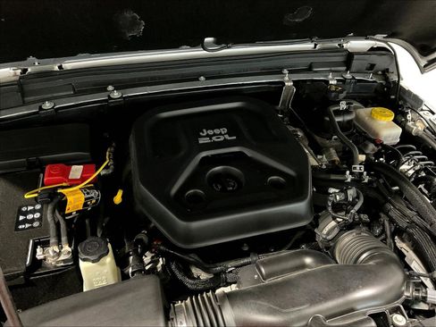 Used 2022 Jeep Wrangler Sport AWD/4WD image 28