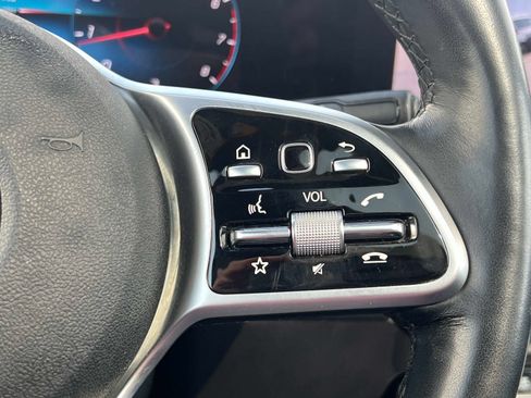 Used 2023 Mercedes-Benz GLB 250 4MATIC image 30