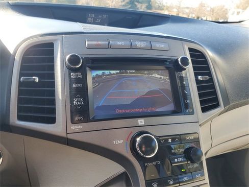 Used 2013 Toyota Venza XLE image 22