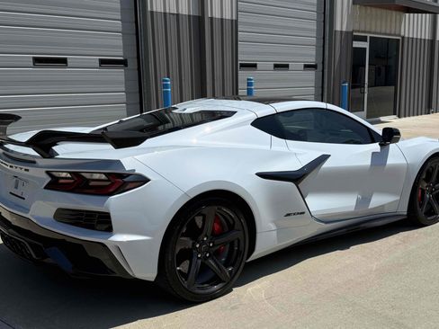 Used 2023 Chevrolet Corvette Z06 w/ Engine Appearance Package RWD image 21