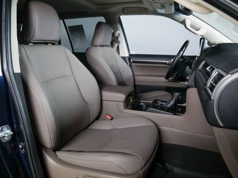 Used 2023 Lexus GX 460 Premium w/ Premium Package AWD/4WD image 3