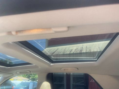 Used 2017 Mercedes-Benz GLE 350 4MATIC image 13