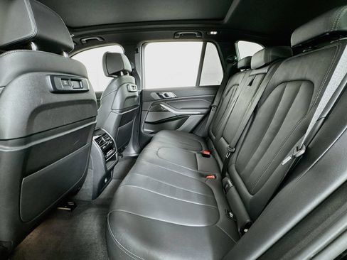 Used 2022 BMW X5 M50i AWD/4WD image 11