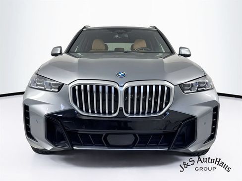 Used 2024 BMW X5 xDrive50e w/ M Sport Package AWD/4WD image 2
