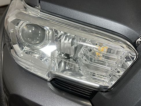 Used 2021 Toyota Tacoma SR5 image 9