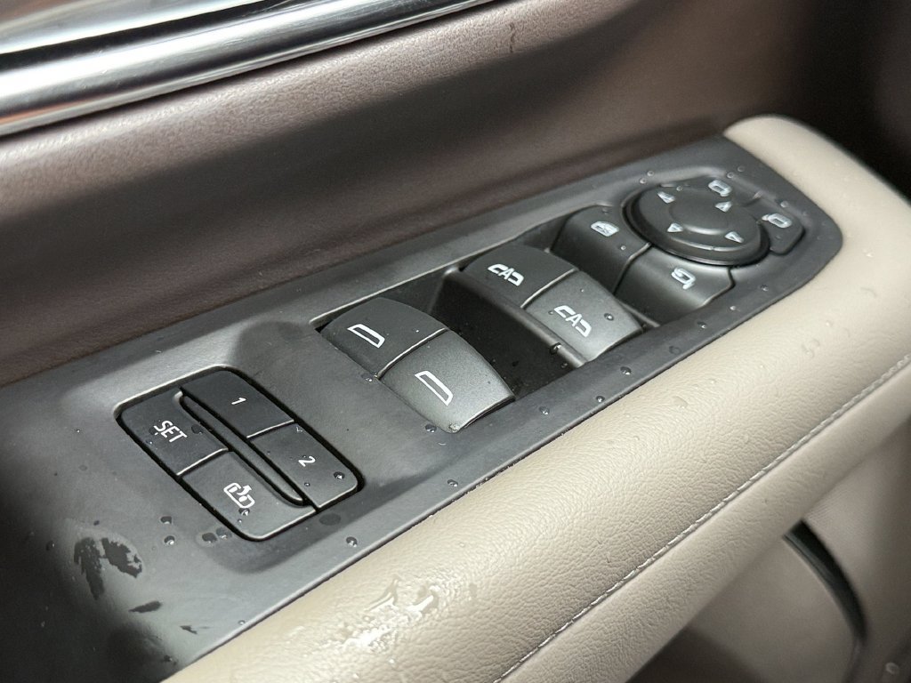 Used 2024 Chevrolet Tahoe LT w/ Luxury Package RWD image 23
