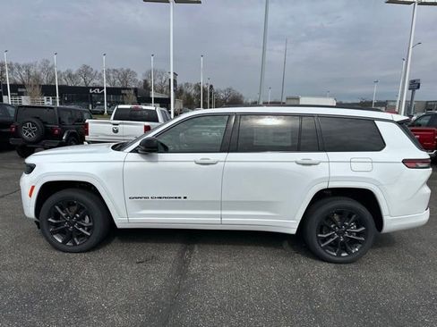 New 2026 Jeep Grand Cherokee L Limited image 14