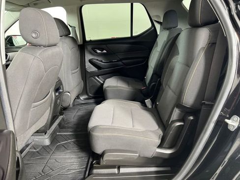 Used 2020 Chevrolet Traverse LT image 23