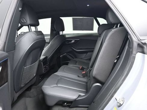 Used 2021 Audi Q8 Premium Plus AWD/4WD image 9
