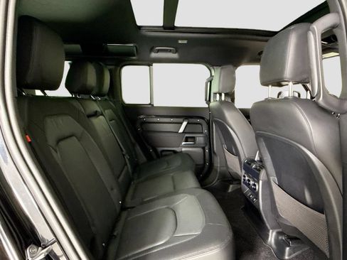 Used 2023 Land Rover Defender 110 X-Dynamic SE AWD/4WD image 15