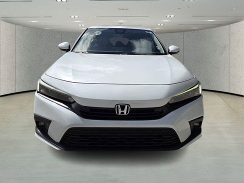 Used 2022 Honda Civic Touring image 8