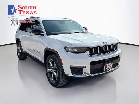 Used 2022 Jeep Grand Cherokee L Limited RWD image 1