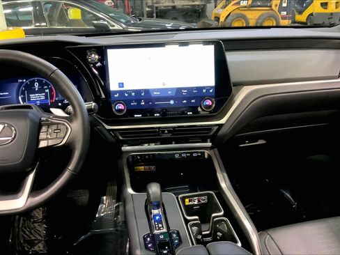 Used 2025 Lexus TX 350 AWD image 6