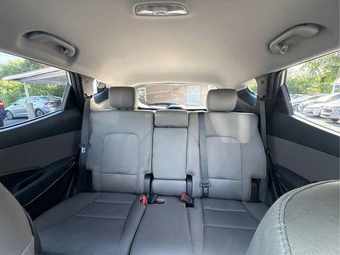 Used 2018 Hyundai Santa Fe Sport w/ 2.4L Value Package 02 FWD image 19