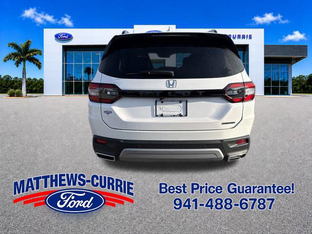 Used 2023 Honda Pilot Touring image 5