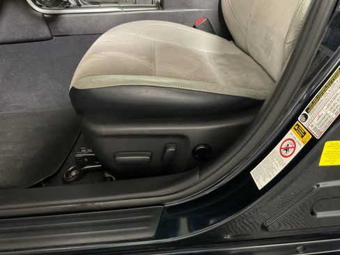 Used 2016 Toyota Camry XSE image 15