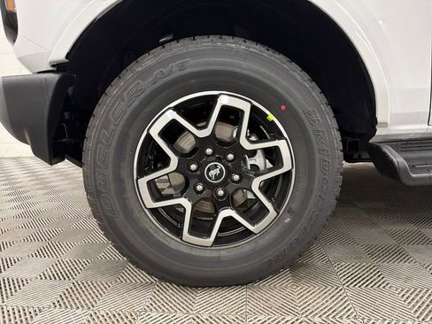 New 2025 Ford Bronco Outer Banks image 11