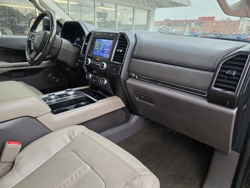 Used 2021 Ford Expedition Max Limited AWD/4WD image 19
