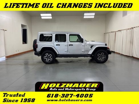 Used 2024 Jeep Wrangler Unlimited Sahara AWD/4WD image 1
