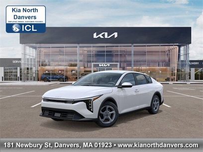 New 2025 Kia K4 LXS