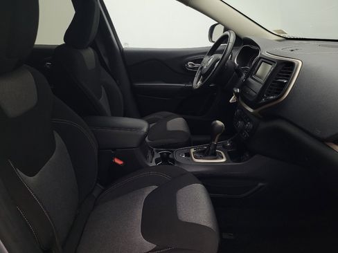 Used 2014 Jeep Cherokee Latitude w/ Cold Weather Group AWD/4WD image 21