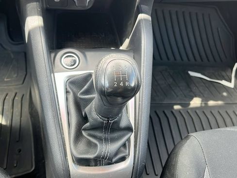 Used 2020 Nissan Versa S FWD image 18