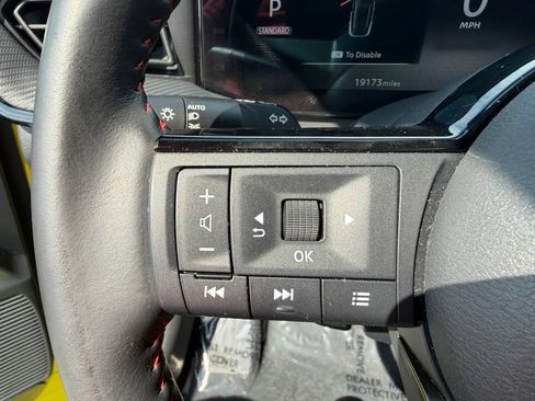 Used 2025 Nissan Kicks SR w/ SR Premium Package AWD/4WD image 20