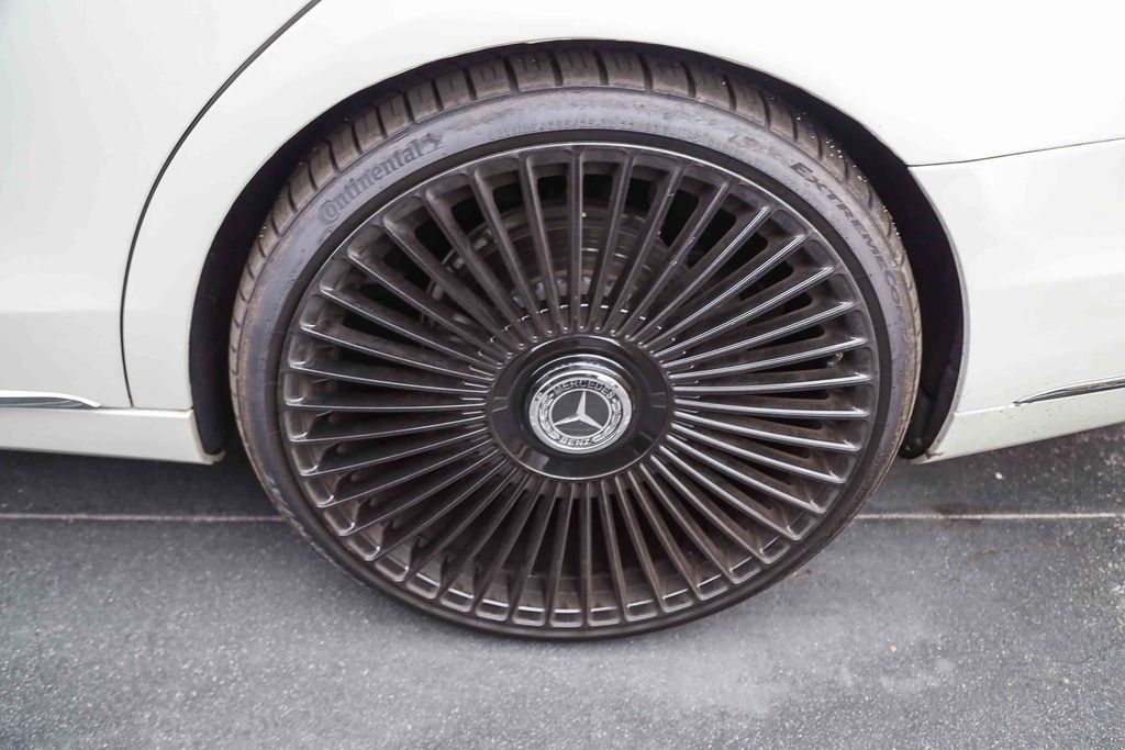 Used 2017 Mercedes-Benz S 550 Sedan image 7