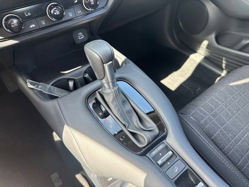 Certified 2024 Honda HR-V LX image 30