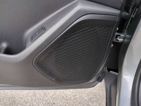 Used 2026 Chevrolet Traverse LT w/ Driver Confidence Package image 23