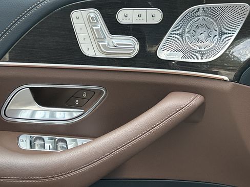 Certified 2025 Mercedes-Benz GLS 450 4MATIC w/ AMG Line Exterior image 19