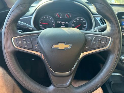Used 2024 Chevrolet Malibu LT FWD image 7