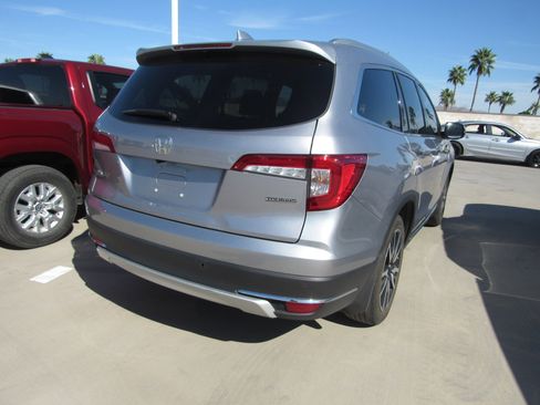 Used 2022 Honda Pilot Touring image 3